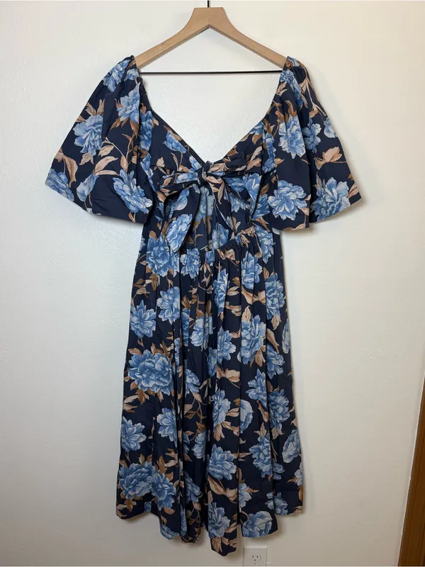 Abercrombie & Fitch Angel Sleeve Twist Front Midi Dress - Image 5