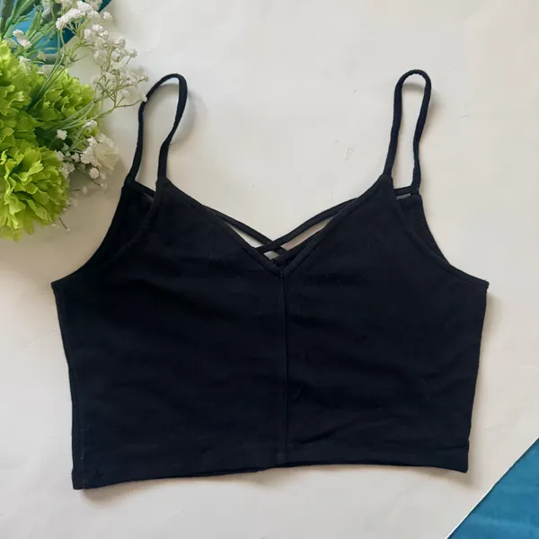 Hollister Women’s Sleeveless crop top - Image 4