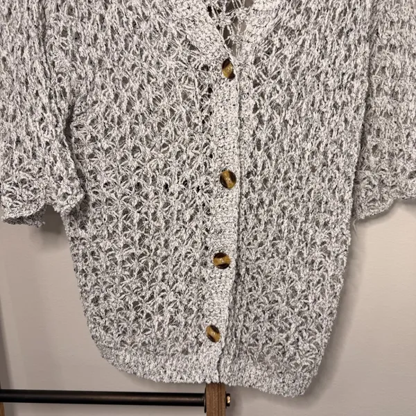 Pol Short Sleeve Black White Loose Knit Cardigan Size Medium‎ - Image 4