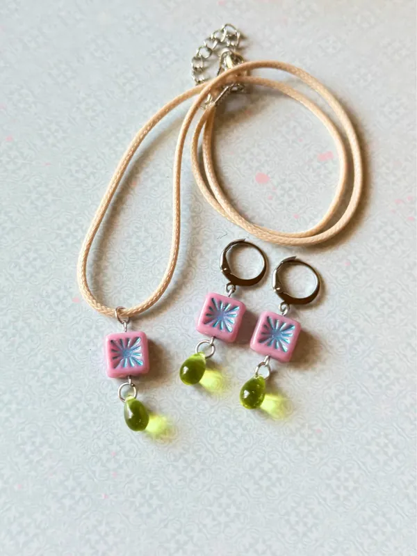 Handmade quality Czech glass beads chic fairy boho vintage retro style dangle earrings🌿✨ - Image 8