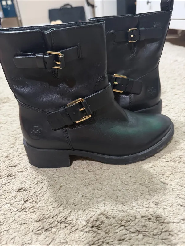 Tory Burch Black Bennie Buckle Moto Boots with Gold Hardware size 5 EUC - Image 4