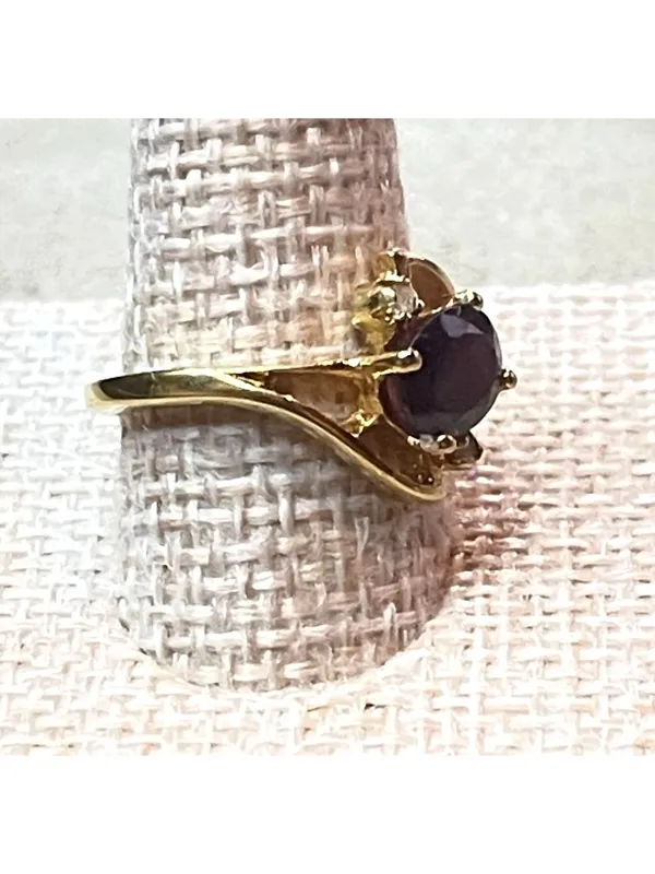 Vintage 80s Gold Plated Faux Ruby Bypass Cocktail Ring Size 5.75 - Image 2