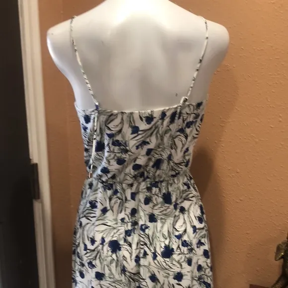 Zara white and blue floral dress - Image 6