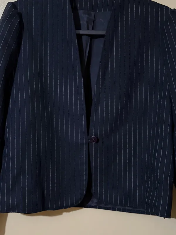 Women's Navy Pinstripe One-Button Blazer, Lined, Long Sleeve, Classic Business - Image 5