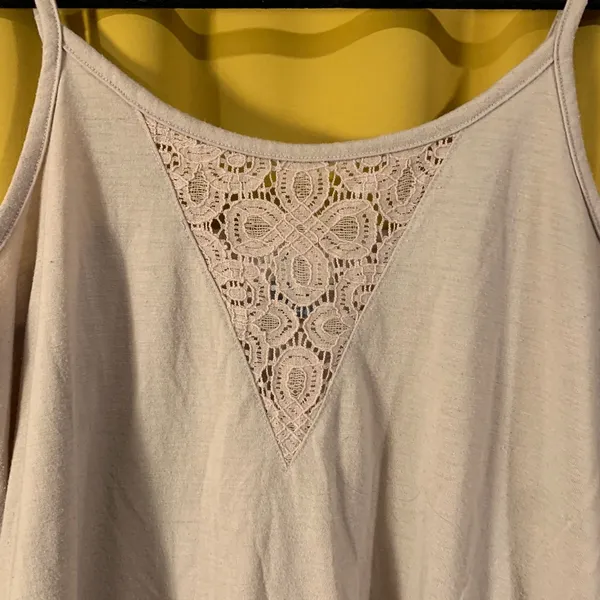 Old Navy V Neck Tank w Lace Accent Front - Image 2