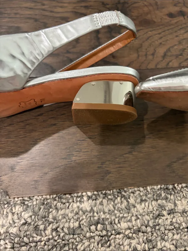 Tory Burch Silver Sadie Slingback Flats Sz 7 - Image 9