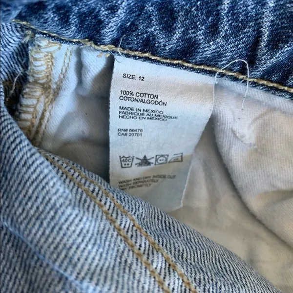 Tommy Hilfiger | wide leg capri jeans, distressed, medium | size 12 - Image 8