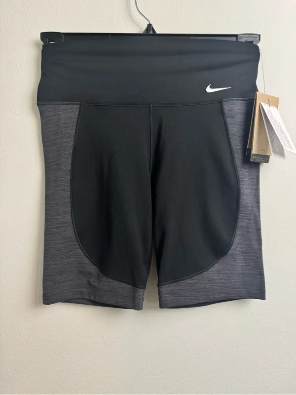 NWT Nike One Dri-FIT Women’s 8” High-Rise Training Biker Shorts Black Gray - Image 4