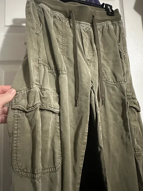 American Eagle Cargo Pants - Image 4