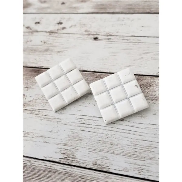 Vintage Trifari Clip On Earrings Diamond Shape White - Image 2