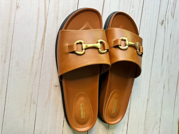 Sonoma Cognac Slide Sandals with Gold Chain Detail Low Heel Size 10 New With Tag - Image 3