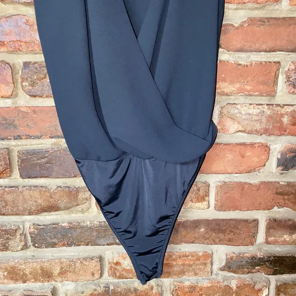 Lulu's Black Sleeveless Surplice Well Dressed Bodysuit Women's Size Small - Image 4