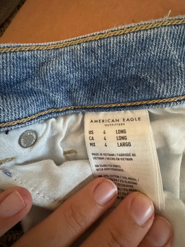 American Eagle Jeans - Image 5
