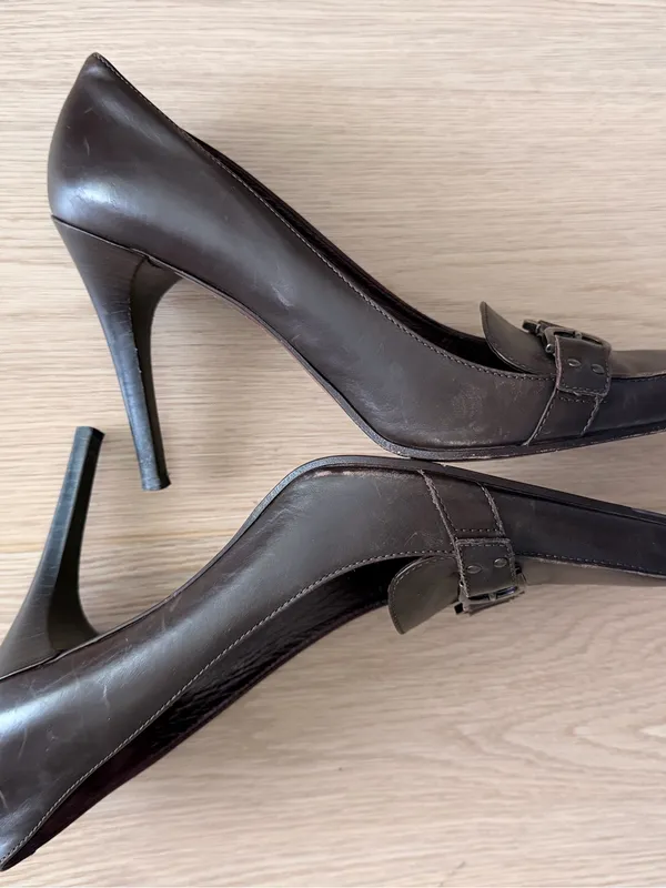Via Spiga Brown Leather Pointed Toe Buckle Heels - Image 6