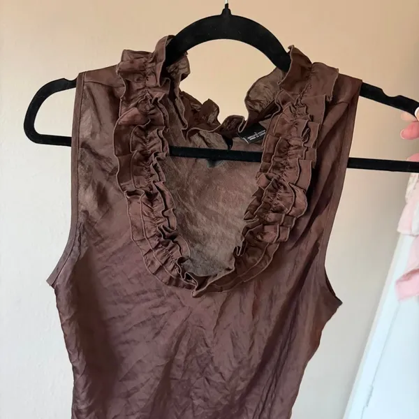 New directions Brown Oversized Drapey Ruffle Blouse Size L - Image 5