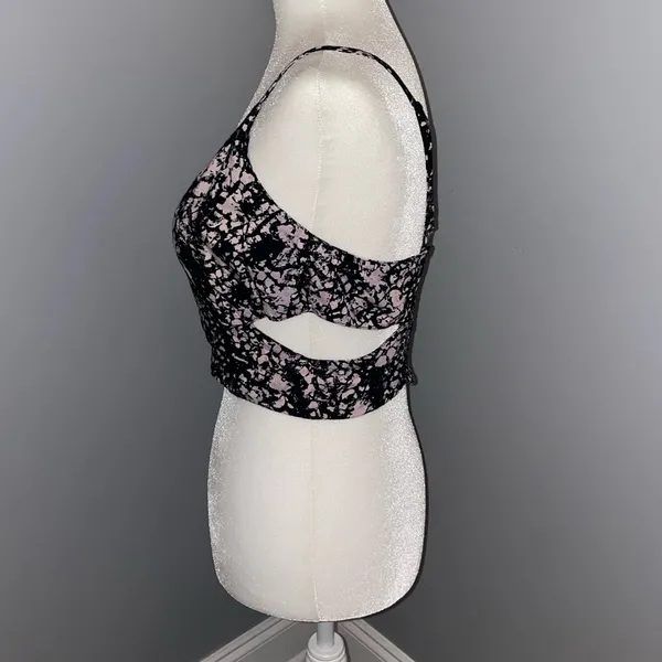 crop top size medium - Image 2