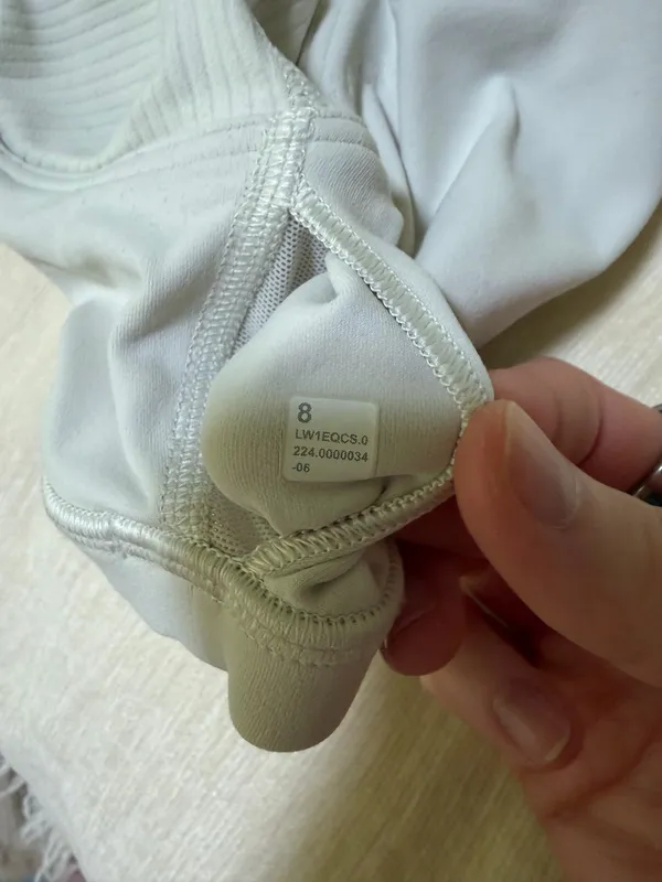 Lululemon Align Henley Tank Ribbed - Image 4
