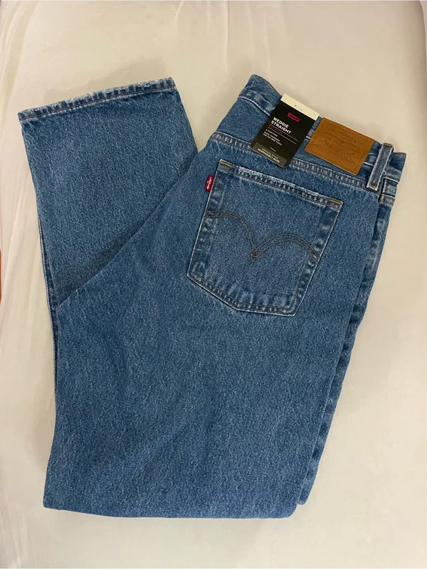 Levi’s NWT Wedgie Straight Leg High-Rise Jeans in Blue Size 32 - Image 16