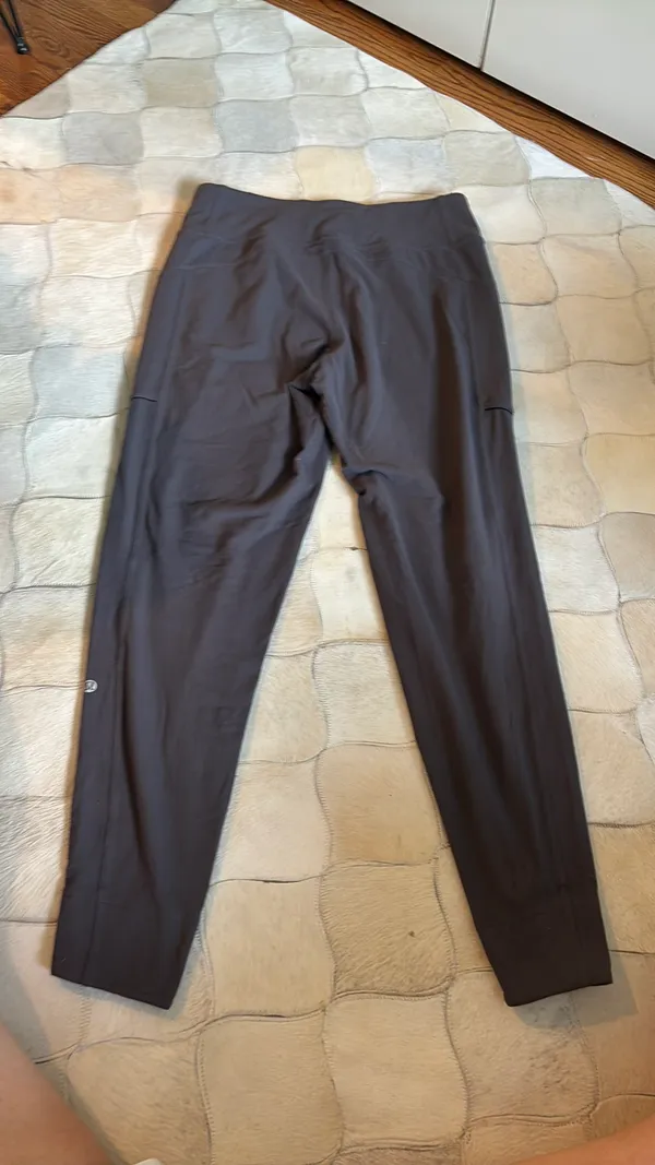 Lululemon Gray Joggers Size 8 - Image 2