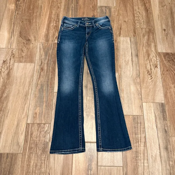 Silver Jeans Co Suki Surplus Mid Rise Bootcut Jeans - Image 2