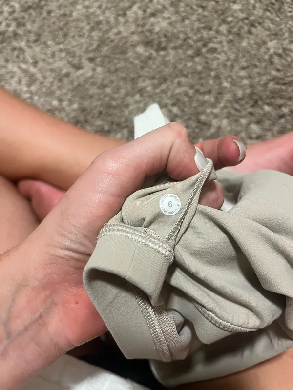 Lululemon align tank, size 6 - Image 4