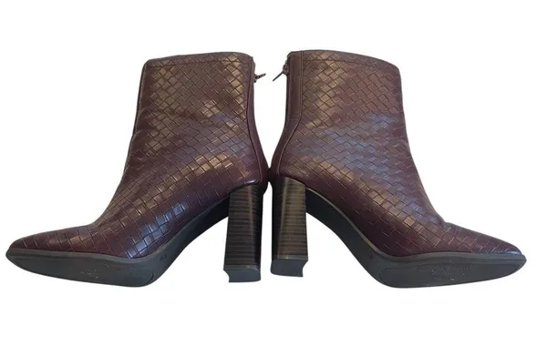 Journee Collection Women’s Boots Size 9 Wine Square Toe Block Heel Back Zip Up - Image 3