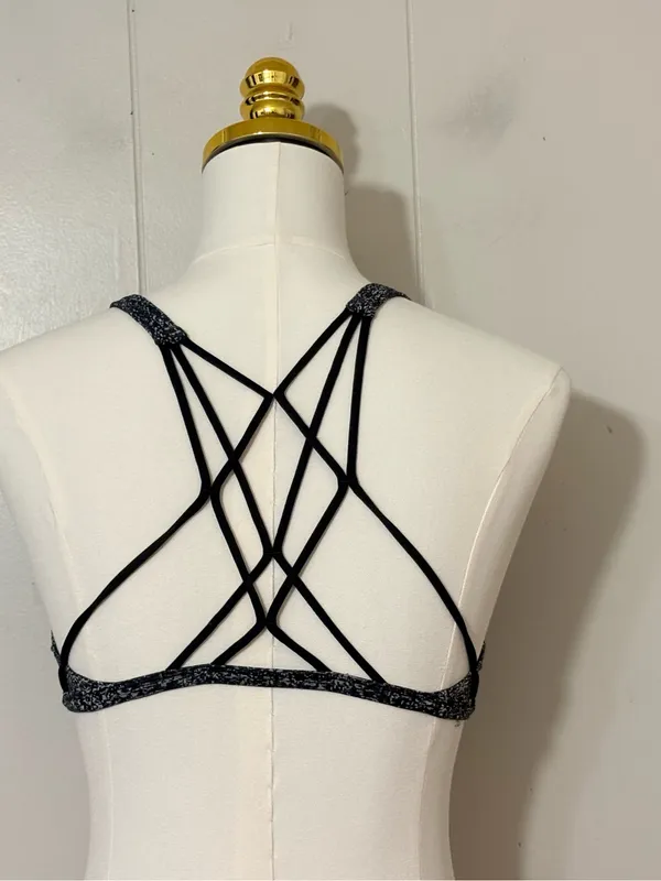 Lululemon Free To Be Zen Bra IV Black White Jacquard Strappy Yoga Sports Bra 4 - Image 7