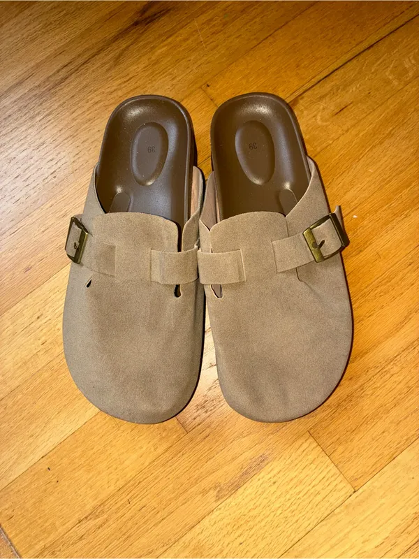 SheIn Taupe Suede Slide Sandals with Brass Buckle - Image 3