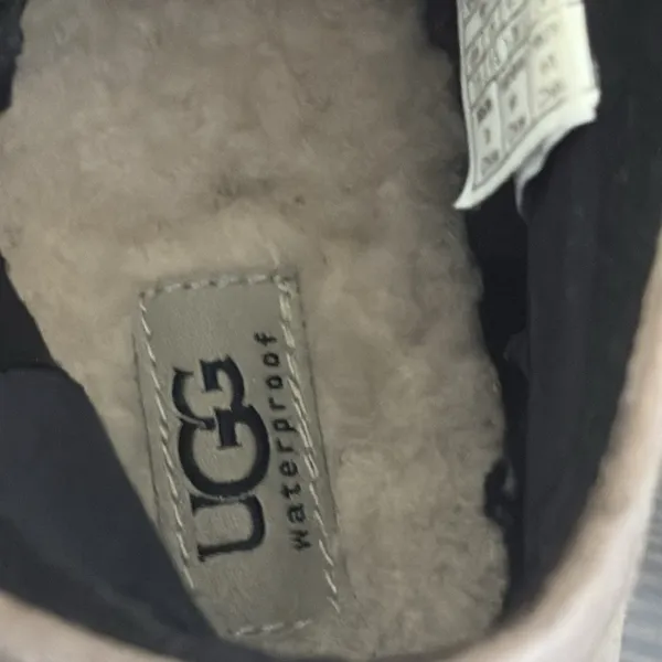 Ugg Attell Black Waterproof Leather Bootie‎ Side Zip Wool Lining Size 7.5 - Image 10