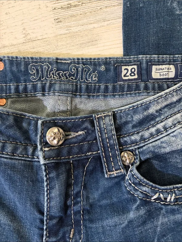 Miss Me Blue Embellished Fleur-de-Lis Bootcut Jeans Size 28 - Image 8