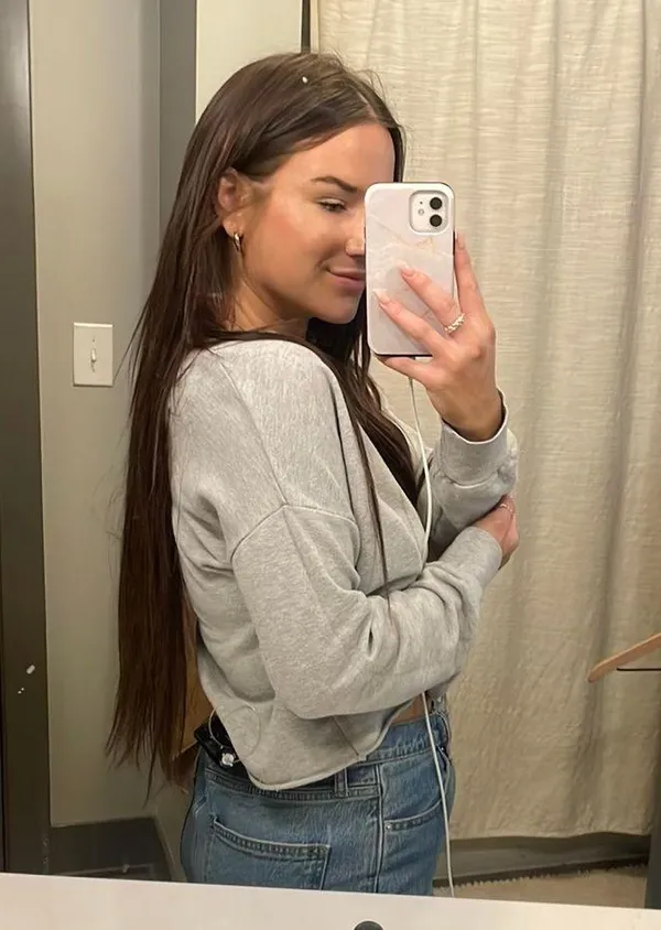 gray cropped sweatshirt - Image 2