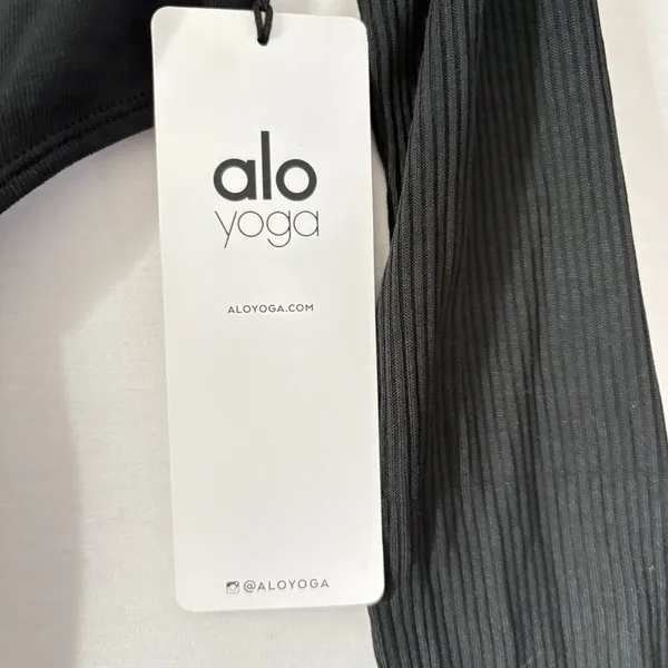 Aloha Island Alo black Long Sleeve‎ barre long sleeve on pointe activewear Small NwT - Image 8