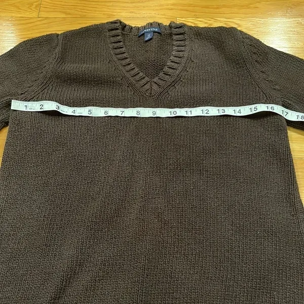 LANDS’ End vneck brown sweater size small (6-8). - Image 2