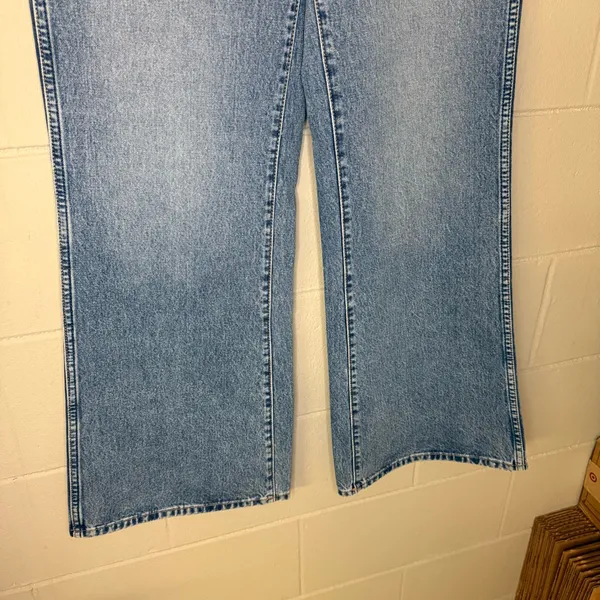 NWT Wrangler Bonnie 683 Loose Flare Jeans Women’s Size 27 32” Inseam Medium Wash - Image 6