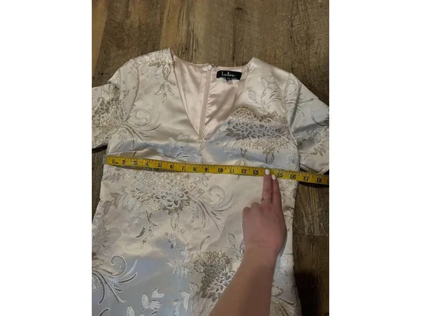 Lulus Jacquard Shift Dress Go with the Glow Metallic Champagne Floral Size XS - Image 7