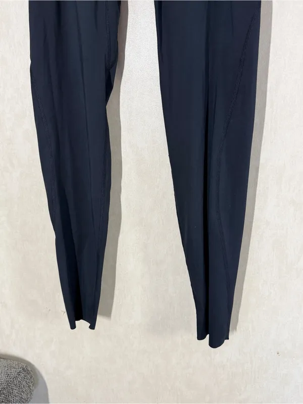 Hoka One One Women’s Novafly Run Tight Leggings in Black M - Image 5