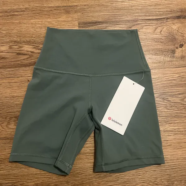Lululemon Align High-Rise Shorts 6” - Image 2