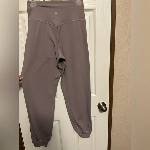 lululemon athletica Lavender Joggers - Image 3