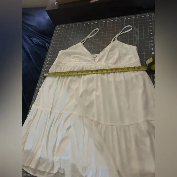No Boundaries White Sleeveless Nightgown - Image 2