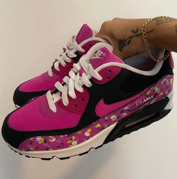 Nike Wmns Air Max 90 Premium Mesh ‘Fuchsia’ - Image 3