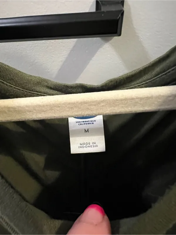 Old navy Olive Green Sleeveless Tank Top with metallic Cactus - Image 5