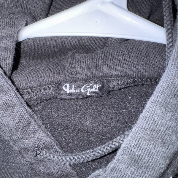Brandy Melville Whistler Canada Christy - Image 3