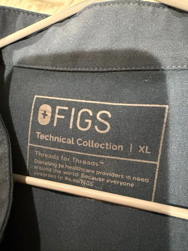 Figs Sleevless Scrub Top in Blue XL - Image 6