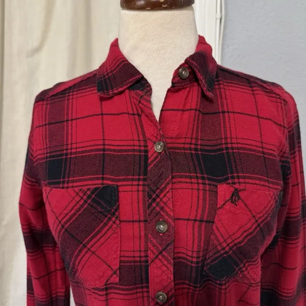 Abercrombie & Fitch Red‎ black Check Plaid Button Down Womans Career Shirt S - Image 2