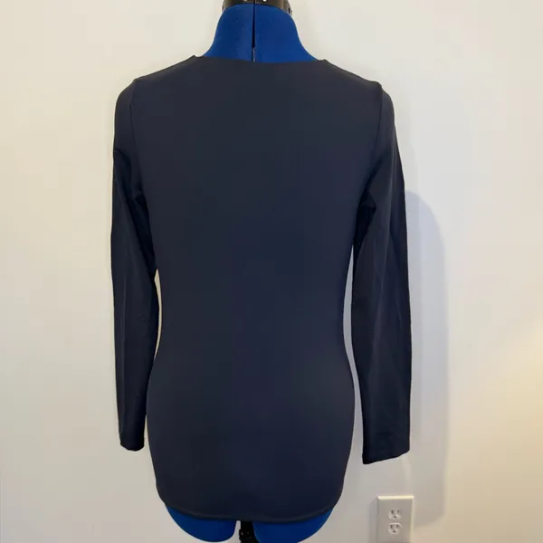 Aritzia Navy Contour Long Sleeve Tee - Image 3