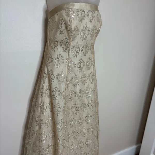Jump vintage Y2K Gown Maxi Dress Back Lace up Floral Lace Ivory gold size 7/8 - Image 2