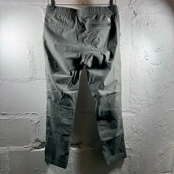 Womens Vuori Ripstop Climber Pants Size Small Army Green Roll Up Option VW401 - Image 2