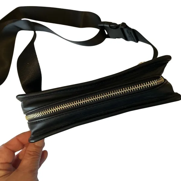 Amanda Uprichard NY Black Vegan Leather Quilted Fanny Pack Belt‎ Bag - Image 4