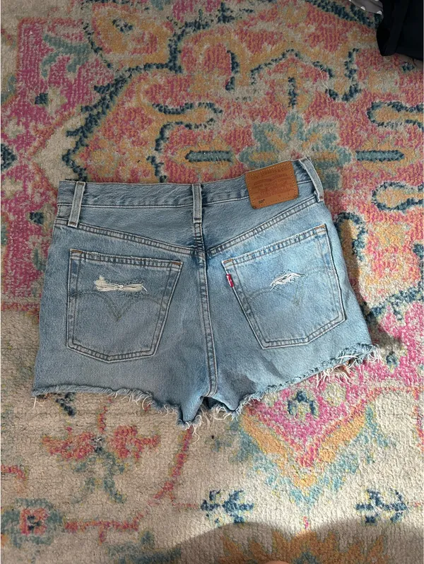 Levi’s 501 Shorts Denim Cut-Off - Image 3