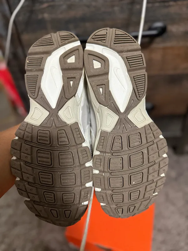 WMNS NIKE INITIATOR - Image 2